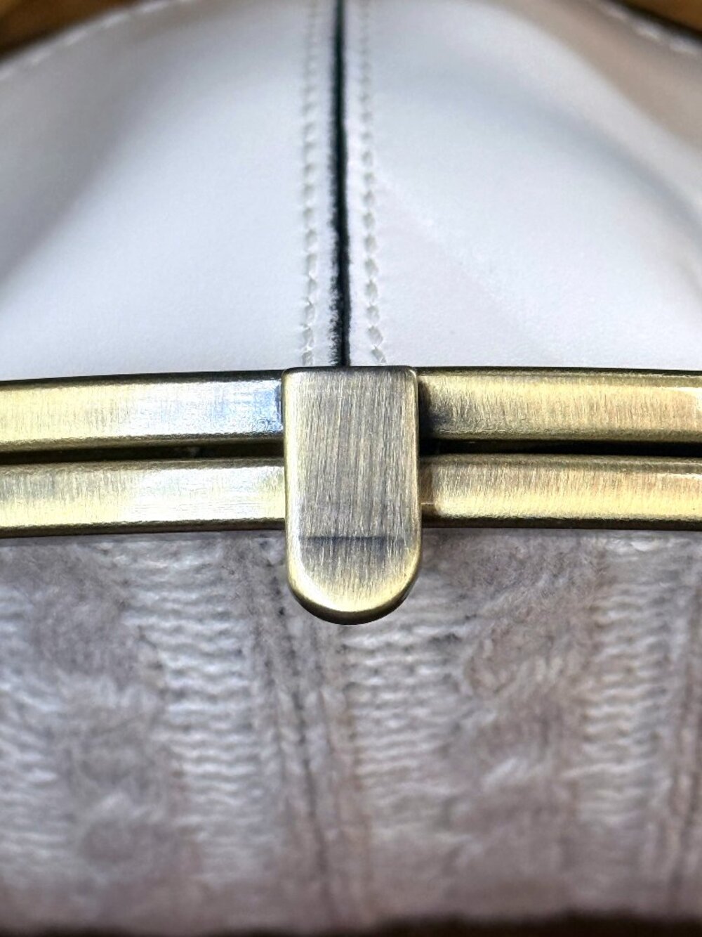 Patricia Nash Silvia Beige Cable-Knit & Leather Frame Shoulder Bag – New - Picture 5 of 11